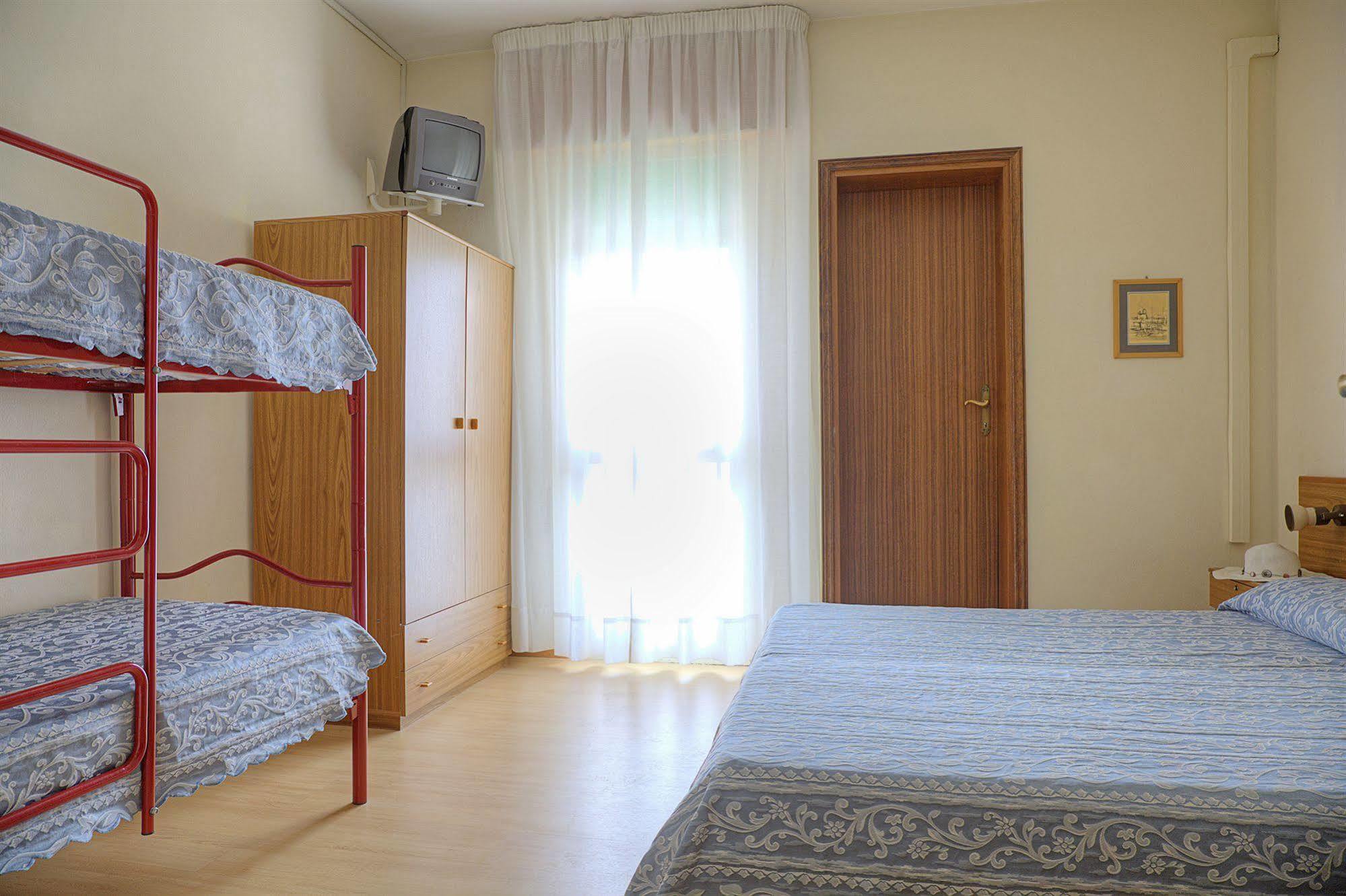 Hotel Centrale Eraclea Mare Eksteriør bilde