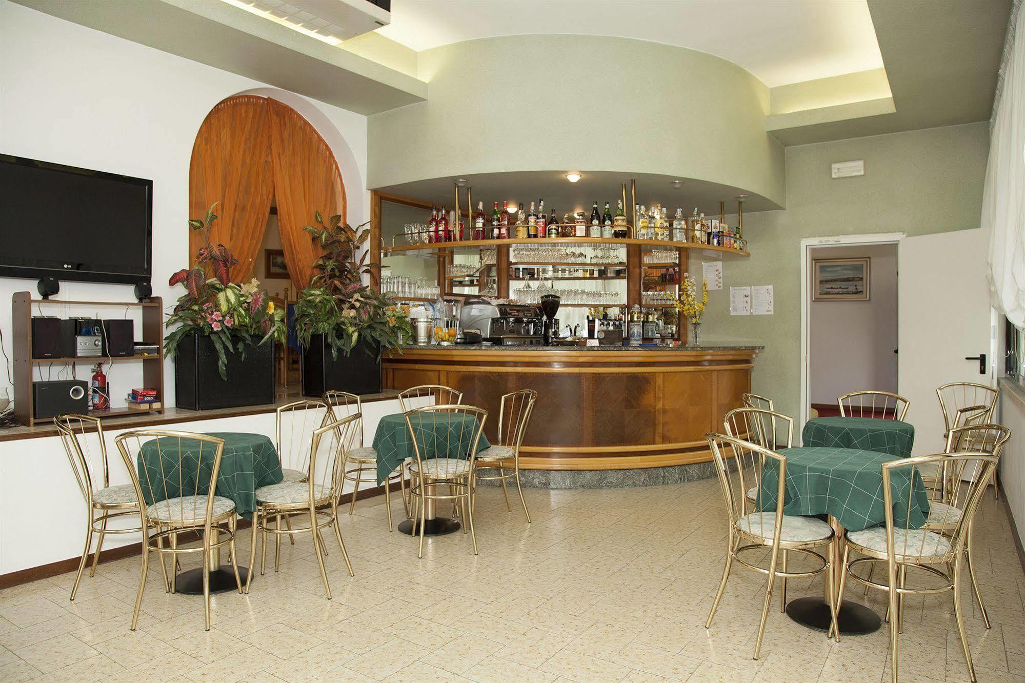 Hotel Centrale Eraclea Mare Eksteriør bilde