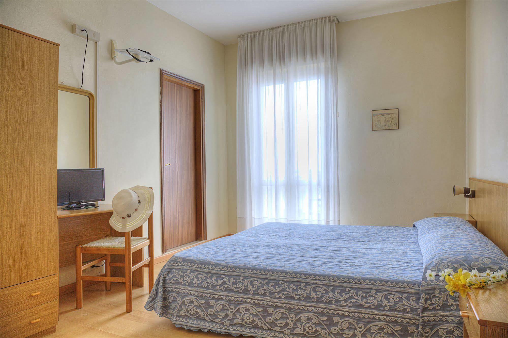 Hotel Centrale Eraclea Mare Eksteriør bilde